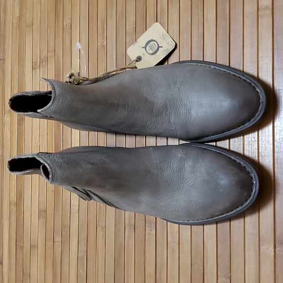 Born, Women's Olio Ankle Boot, Gray, Size 6.5, NWT - Picture 2 of 11